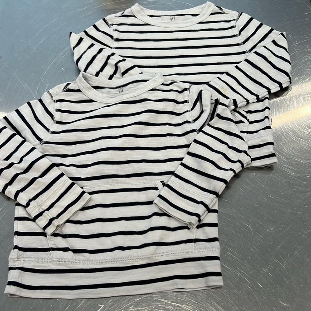 Baby gap toddler, long sleeved T-shirts - set of two